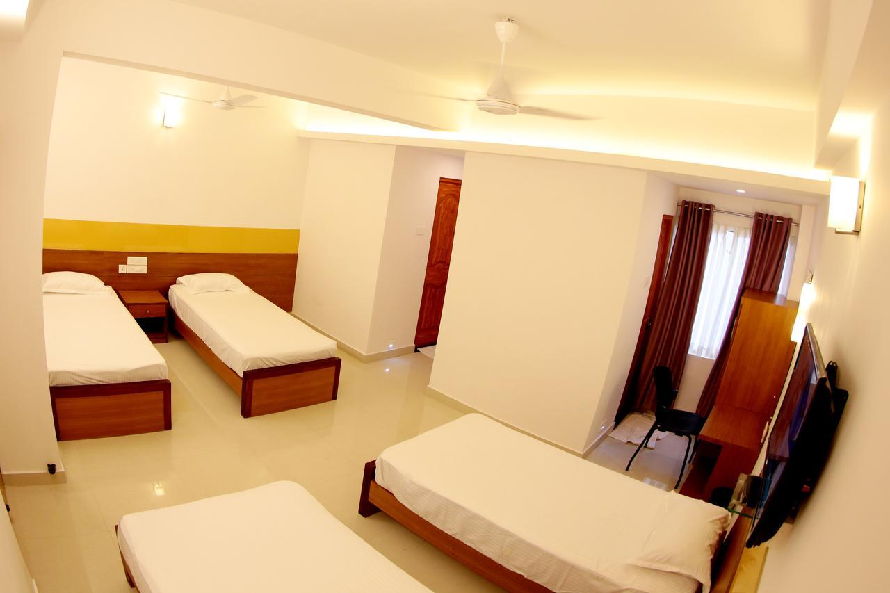 Roopmahal Hotell Thiruvananthapuram Eksteriør bilde