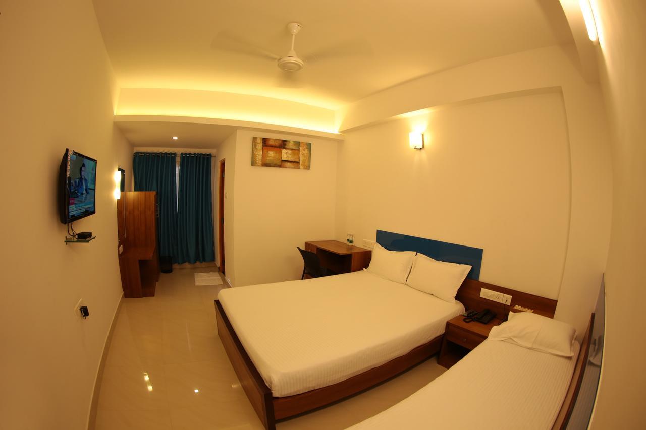 Roopmahal Hotell Thiruvananthapuram Eksteriør bilde