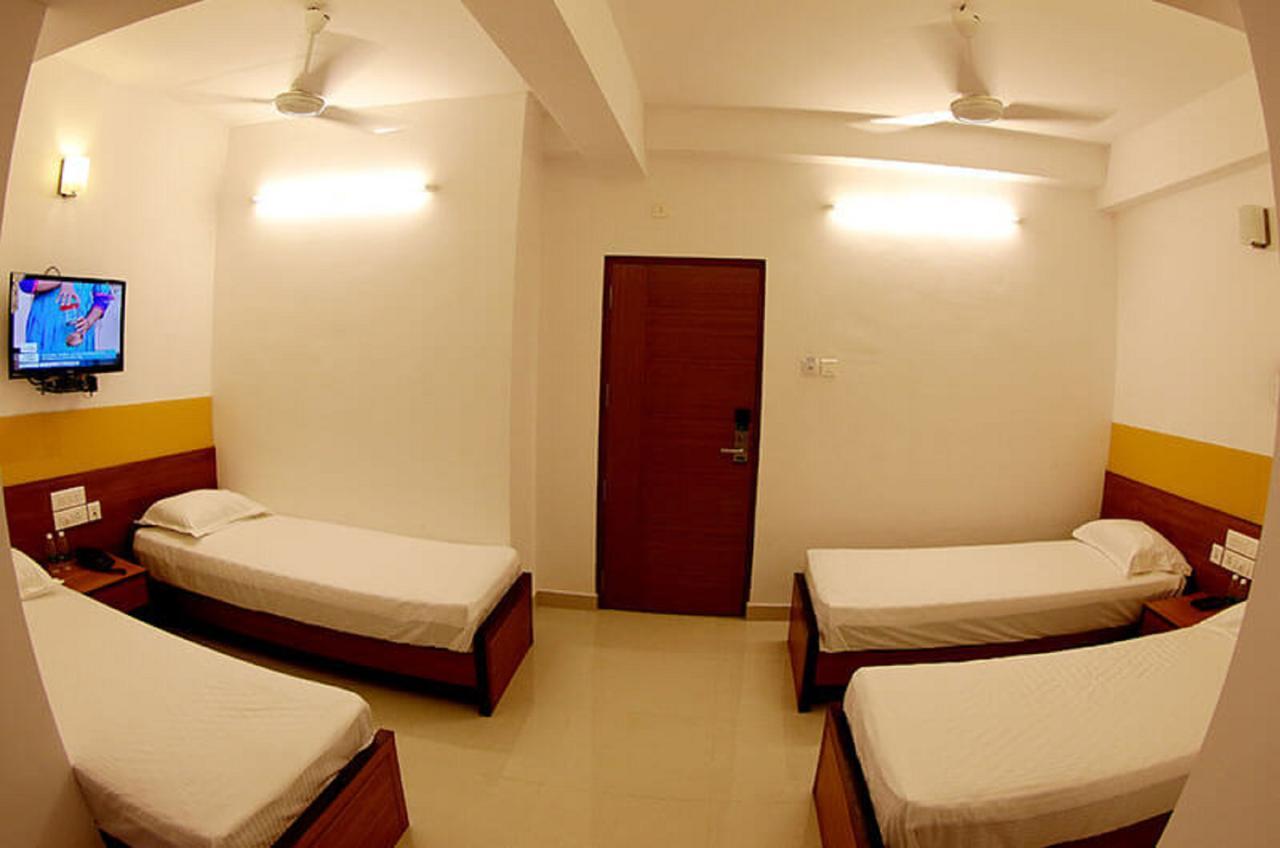 Roopmahal Hotell Thiruvananthapuram Eksteriør bilde